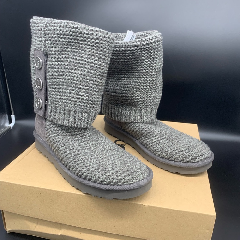 Uggs size 8 gray boots. Worn once